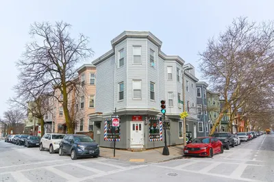 192 Chelsea Street 1
