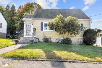 38 Merritt Ave