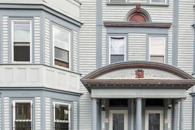 30 Hawthorne St #1