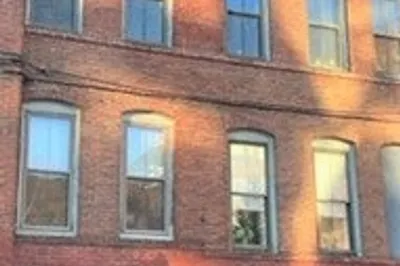 32 Washington St #3B 1