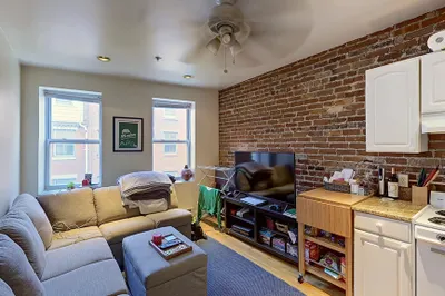 91 Prince St #8 1