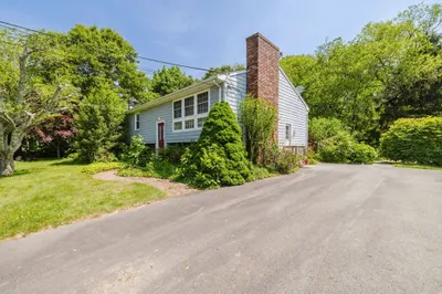 308 Robert St