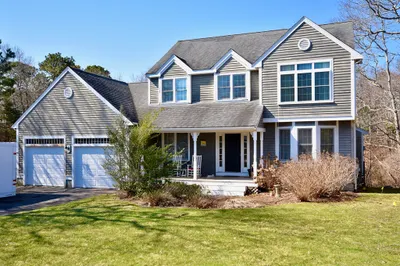 11 Oak Bluff Rd 1