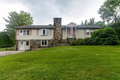 4 Monadnock Drive 1