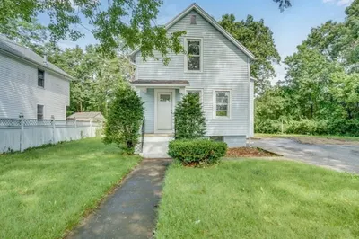80 Brickett St