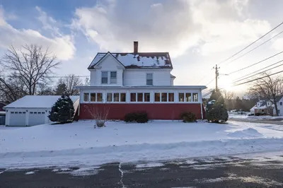 60 Mill St