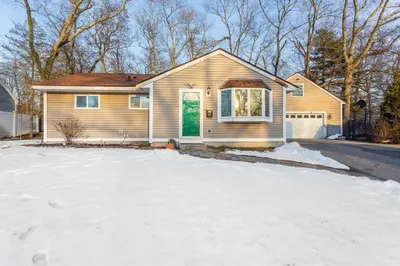 11 Crestwood Ave 1
