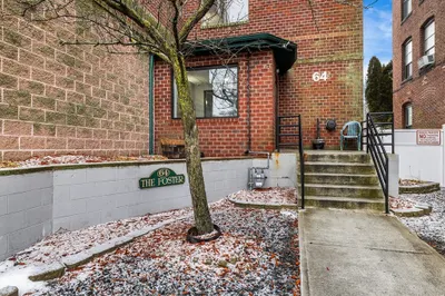 64 Foster St #105