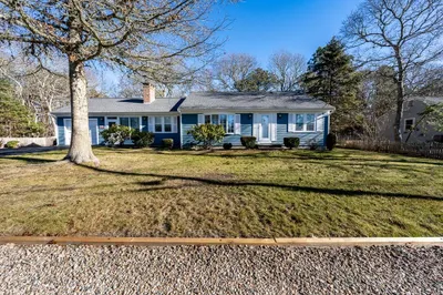 84 Diane Ave