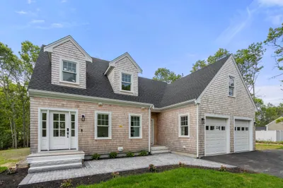 10 Laurel Ln 1