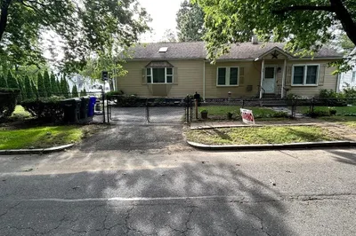 80 Saint James Circle 1