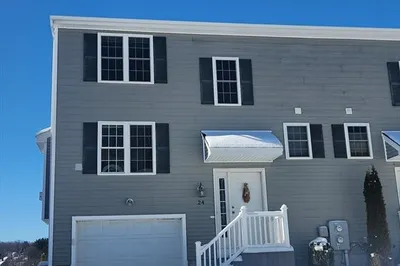 24 Bittersweet Blvd #24