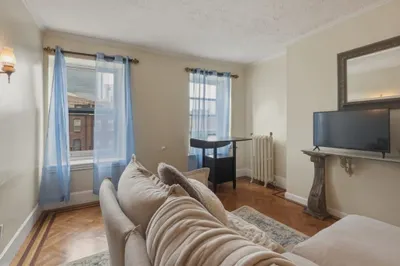 241 West Newtown St #8 1
