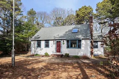 335 Oak Leaf Rd