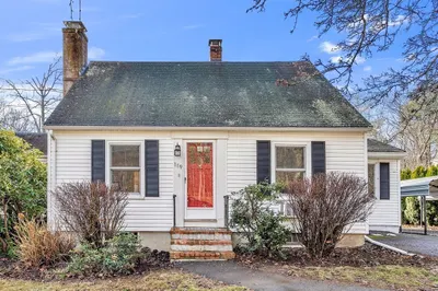119 Topsfield Rd