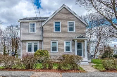 24 Phillips Avenue 1