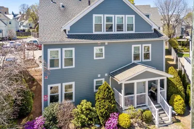 8 Dustin St 1