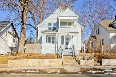 93 Bristol St 1