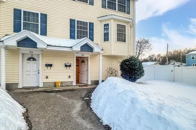18 Ferry Street #B 1