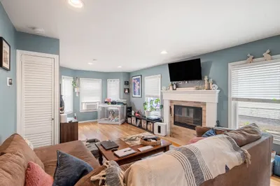35 Woodward St #1