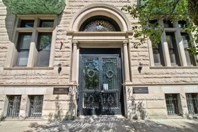 10 Charlesgate East #302 1