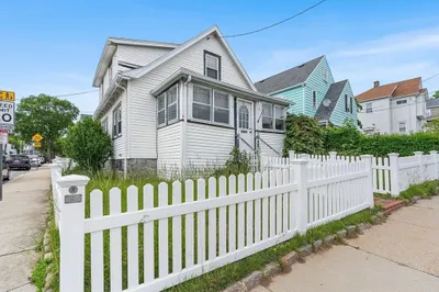 61 Hill Top St