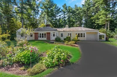 26 Pine Grove Ave 1
