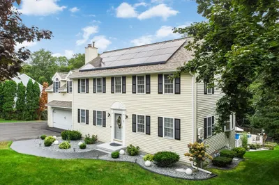 11 Bowdoin Dr 1