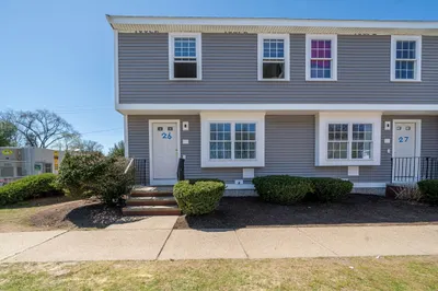 75 Foundry St #26 1