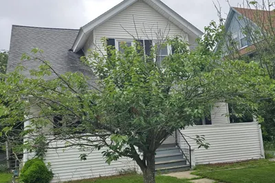323 Burncoat St