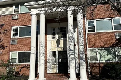 12 Portland St #4 1