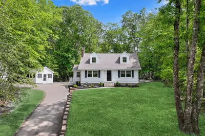 37 Hillside Road 1