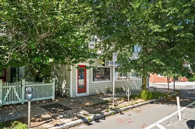 2512 Massachusetts Ave #3 1