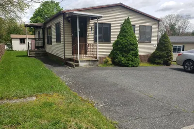 15 Holly Hill Lane