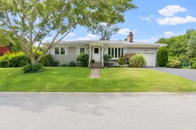 55 Evans St 1