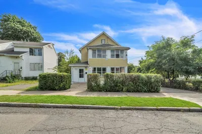 63 Clifton Ave