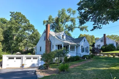 8 Central Street 1