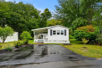 2900 Cranberry Highway #38 1
