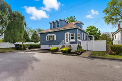 59 Crescent St