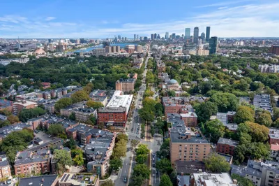 60 Longwood Ave #307