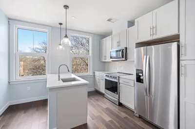 136 Babcock St #215