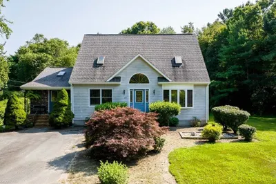 94 Falmouth St 1