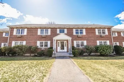 129 Emerson Gardens Rd #129