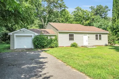 84 Old East Brookfield Rd 1