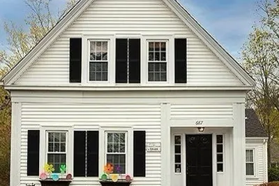 687 Main St