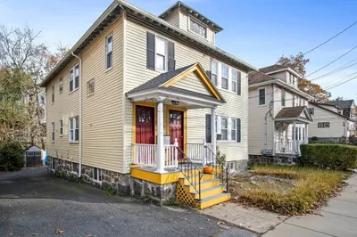 130 Grove St #2