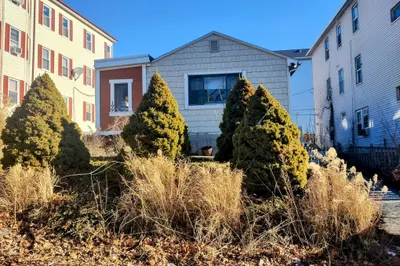 199 Vernon St 1