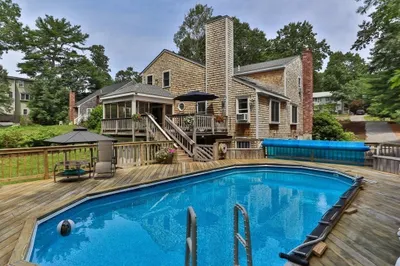 37 Howard Dr