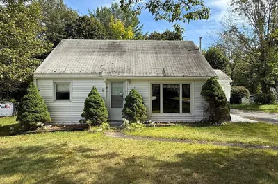 473 Pleasant St