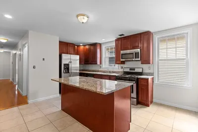 46 Copeland St #2